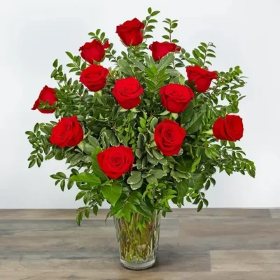 One Dozen Elegant Red Roses