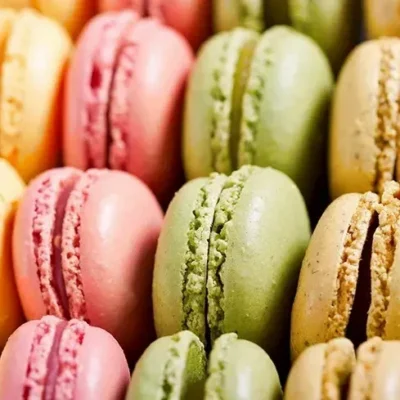 Assorted French Macarons (12)